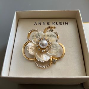 ANNE KLEIN Gold-Tone Imitation Pearl, Mother-of-Pearl & Crystal Flower Pin